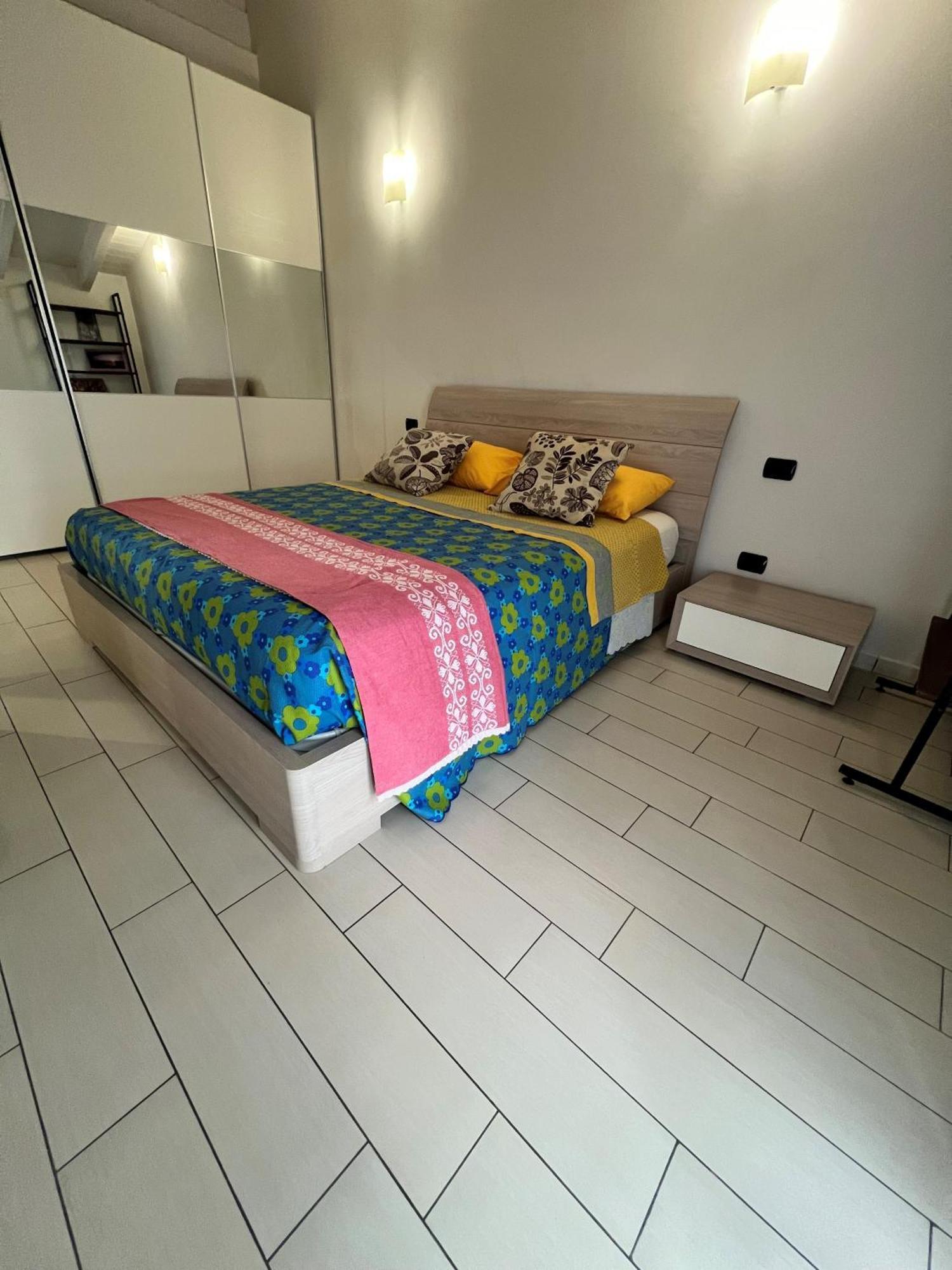 Apartamento Mansarda Polpetta Corsico Exterior foto